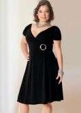 Vestido Preto com Decote Tranpassado Código: 866588